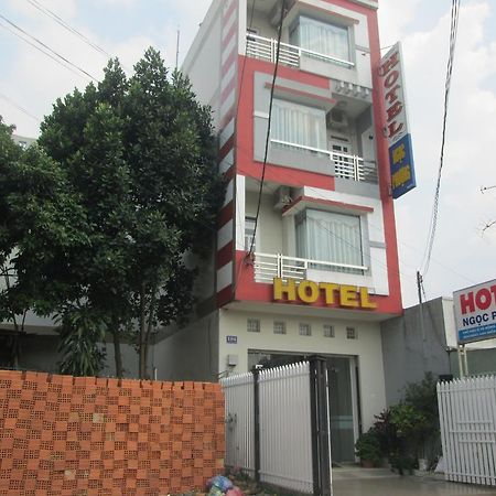 Ngoc Phuong Hotel Баолок Экстерьер фото