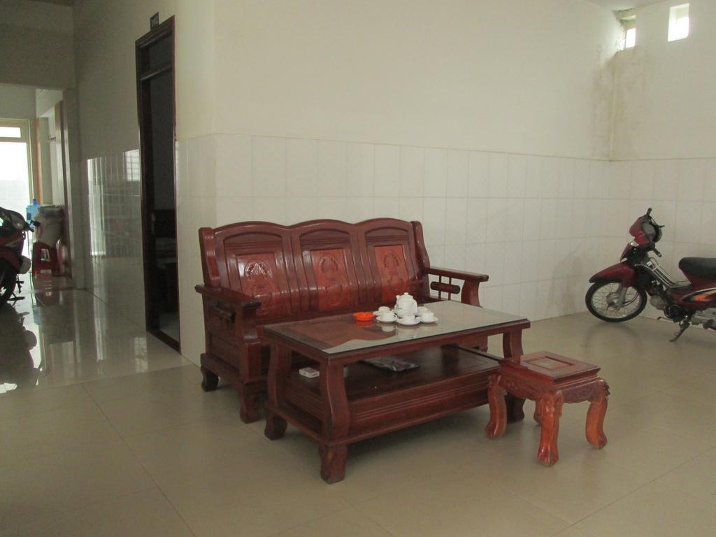 Ngoc Phuong Hotel Баолок Экстерьер фото