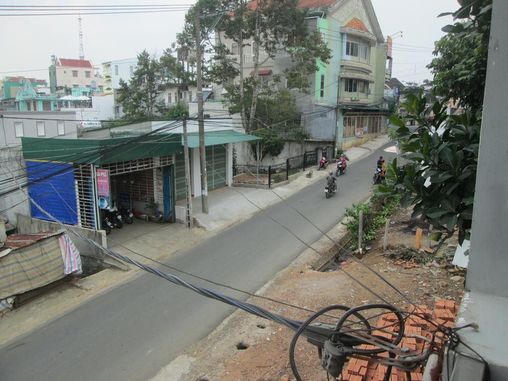 Ngoc Phuong Hotel Баолок Экстерьер фото