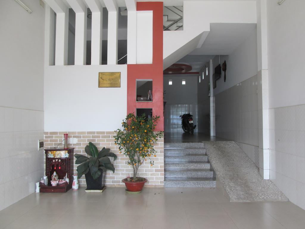 Ngoc Phuong Hotel Баолок Экстерьер фото