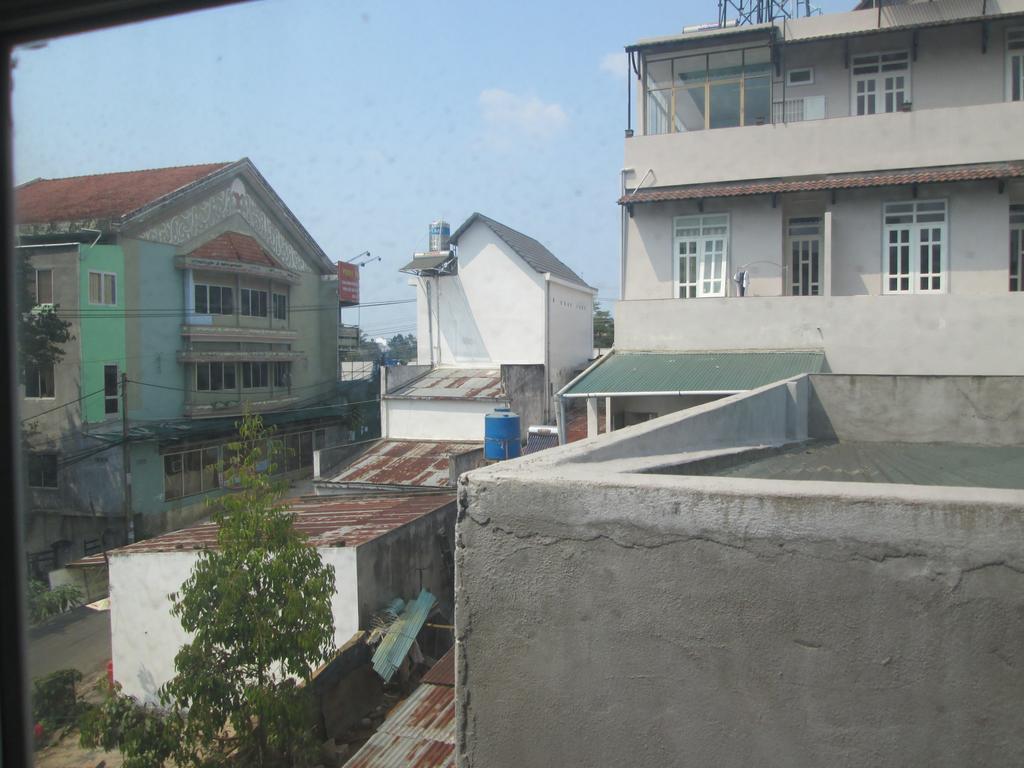 Ngoc Phuong Hotel Баолок Экстерьер фото