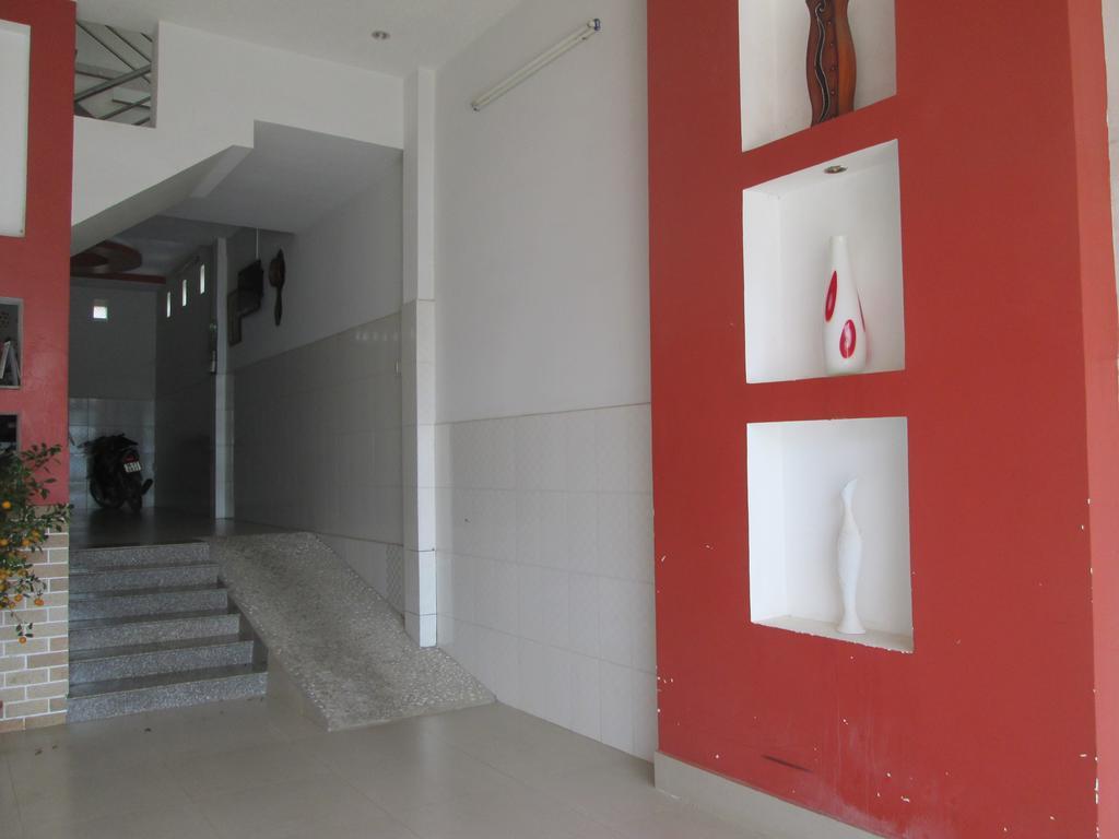 Ngoc Phuong Hotel Баолок Экстерьер фото
